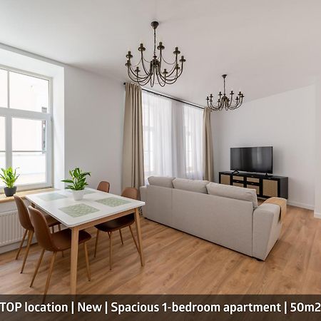 Spacious 1-Bedroom Apartment In The Heart Of Old Town Riga Exterior foto